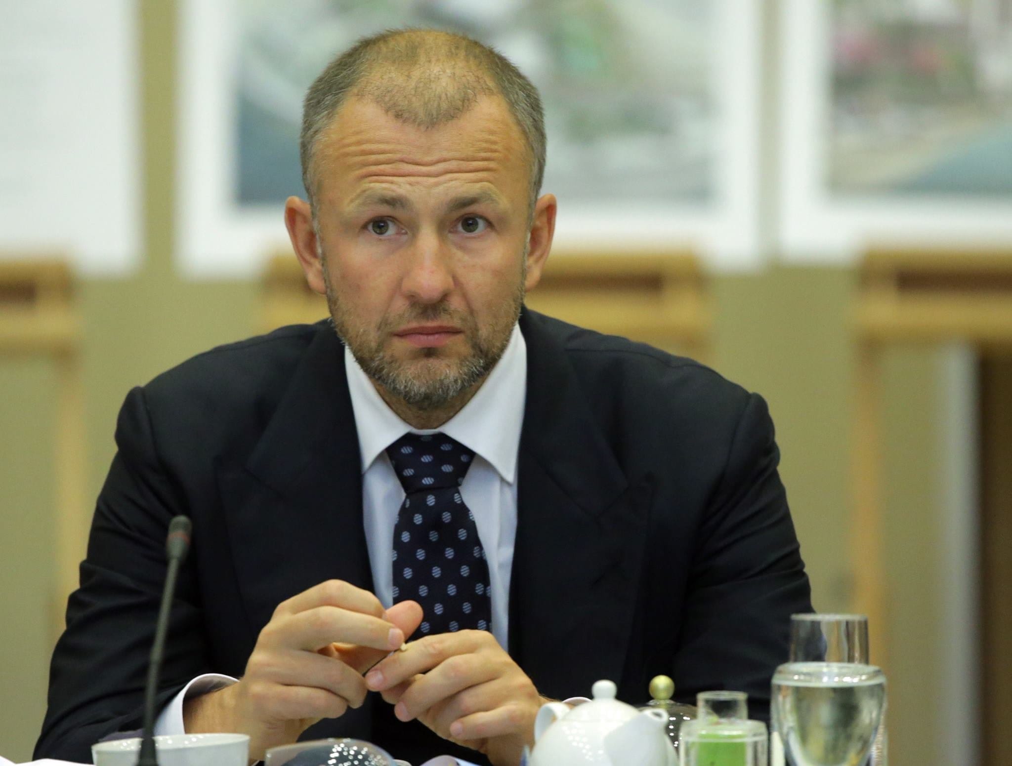 Reuters: миллиардер Мельниченко переписал на жену активы в двух компаниях за день до введения против него санкций ЕС