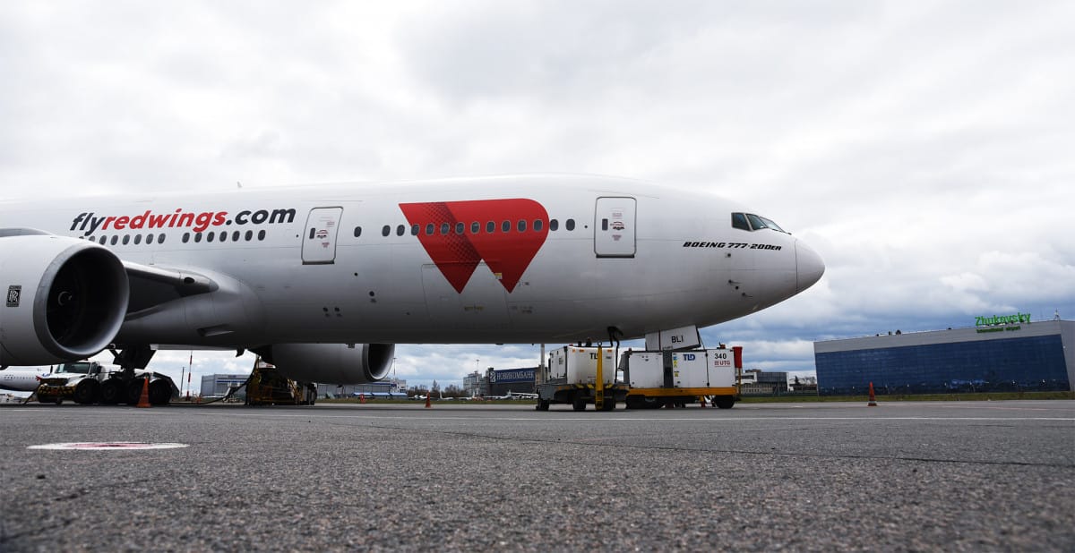 Российские туристы застряли в Анталье, так как два из трех Boeing-777 RedWings одновременно вышли из строя — РБК